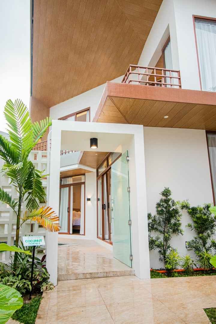 Executive Palm Villa